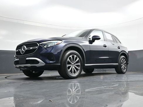 Used 2024 Mercedes-Benz GLC 300 image 35