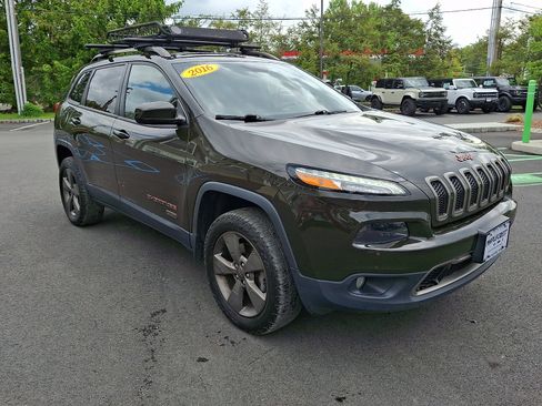 Used 2016 Jeep Cherokee 75th Anniversary AWD/4WD image 3