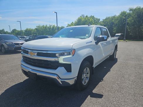Used 2023 Chevrolet Silverado 1500 LT w/ Protection Package AWD/4WD image 3