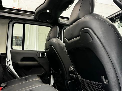 Certified 2024 Jeep Wrangler Sahara image 7