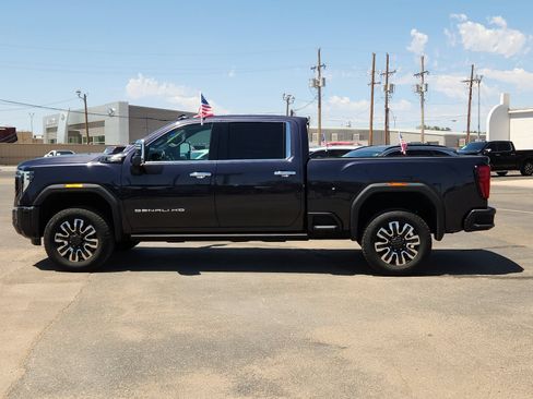 Used 2024 GMC Sierra 2500 Denali Ultimate w/ Max Trailering Package AWD/4WD image 2