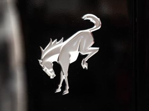 Used 2025 Ford Bronco Summertime image 25