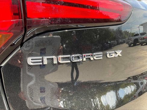 Used 2025 Buick Encore GX Preferred FWD image 29