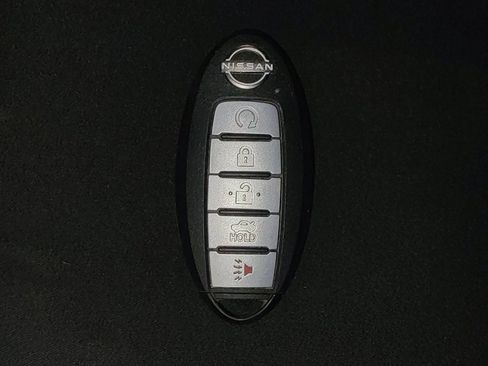 Used 2025 Nissan Altima 2.5 SV FWD image 32
