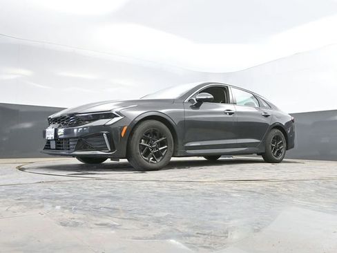 Used 2025 Kia K5 LXS FWD image 45