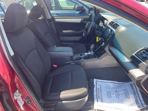 Used 2019 Subaru Outback 2.5i Premium AWD/4WD image 32