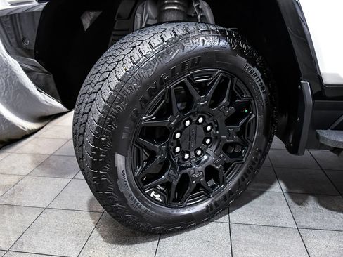 Used 2026 GMC Hummer EV SUV AWD/4WD image 7