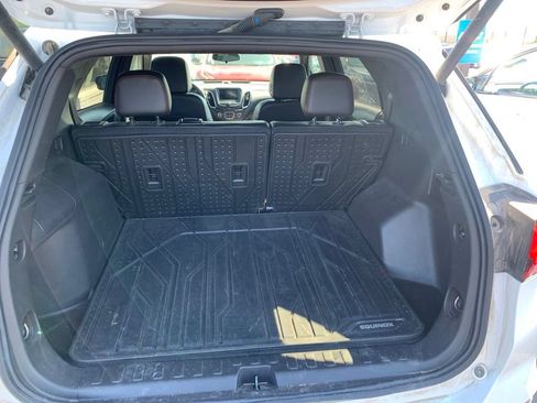 Used 2024 Chevrolet Equinox RS w/ LPO, Floor Liner Package AWD/4WD image 9