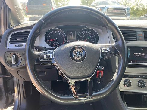 Used 2015 Volkswagen Golf S image 15