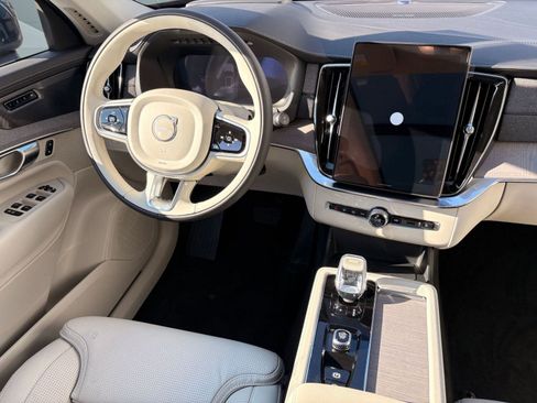New 2026 Volvo XC90 B6 Ultra w/ Protection Package AWD/4WD image 24