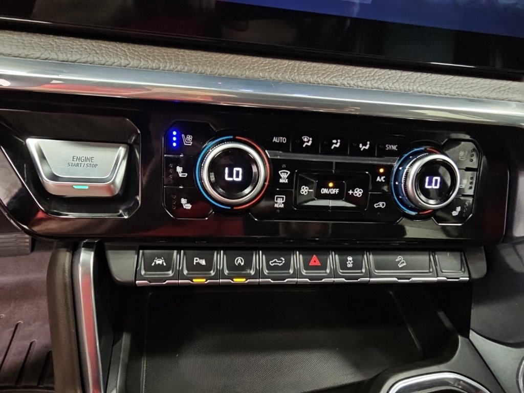 Certified 2025 GMC Sierra 1500 Denali AWD/4WD image 19