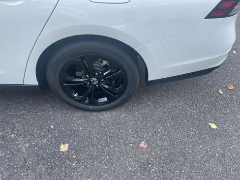 New 2025 Honda Accord SE image 22