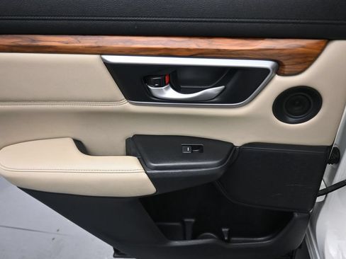 Used 2018 Honda CR-V Touring image 32