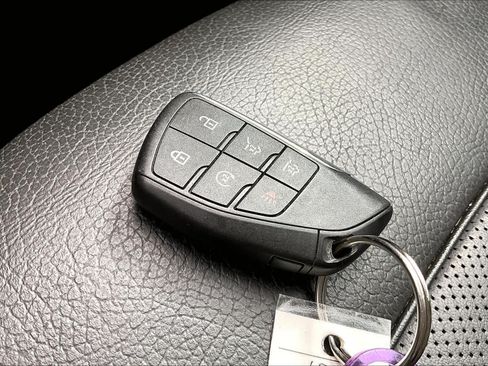 Used 2023 GMC Yukon XL Denali AWD/4WD image 15