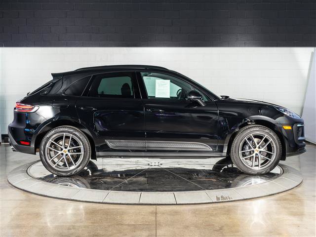 Used 2026 Porsche Macan AWD/4WD image 8