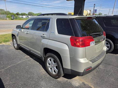 Used 2015 GMC Terrain SLE w/ Convenience Package FWD image 3