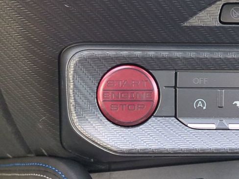 Used 2025 Ford Mustang GT Premium RWD image 33