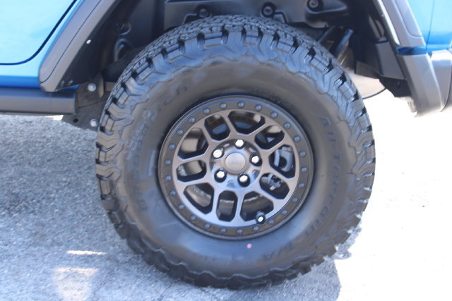 Used 2022 Jeep Wrangler Unlimited Sport w/ Xtreme Recon 35" Tire Package AWD/4WD image 7