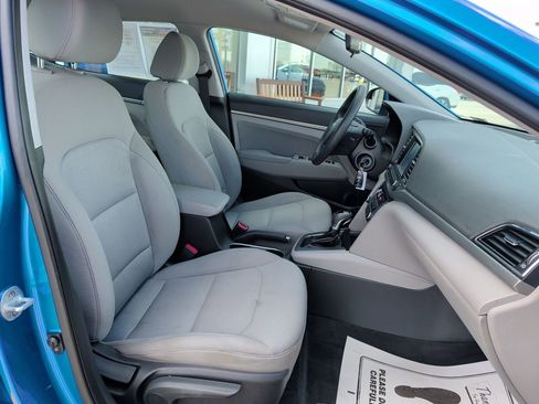 Used 2017 Hyundai Elantra SE image 21