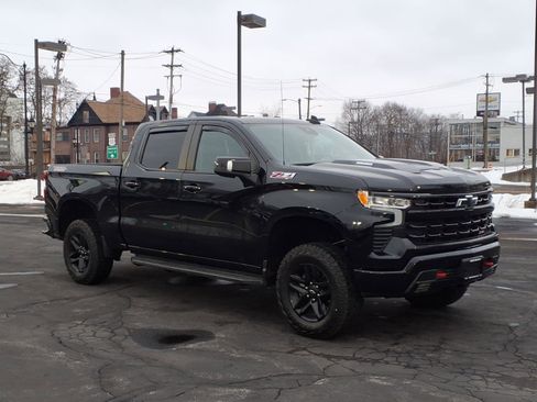 Used 2024 Chevrolet Silverado 1500 LT Trail Boss w/ LT Trail Boss Premium Package image 1