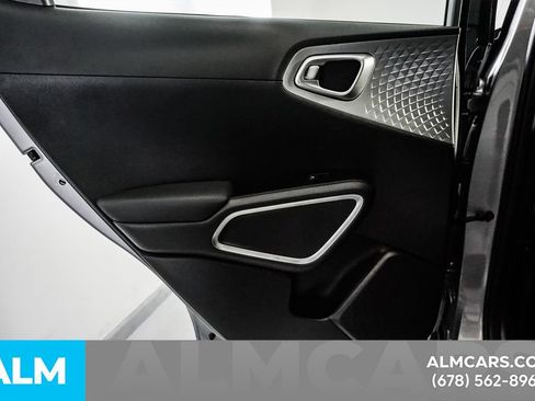 Used 2025 Kia Soul LX FWD image 47
