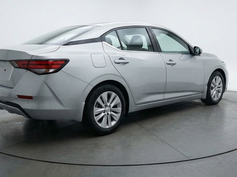 Used 2025 Nissan Sentra S FWD image 9