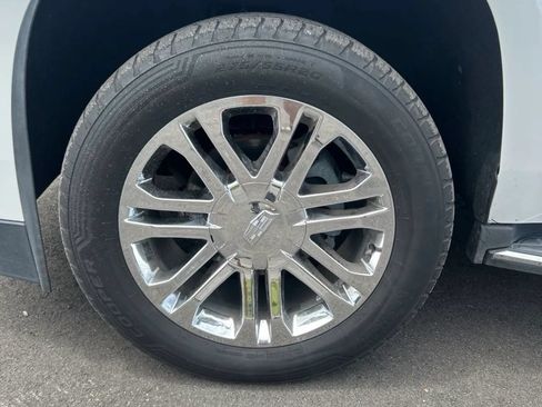 Used 2018 Cadillac Escalade 2WD image 20