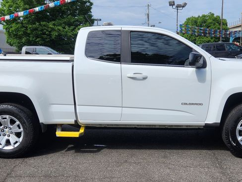 Used 2020 Chevrolet Colorado LT w/ Safety Package AWD/4WD image 6