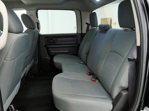 Used 2015 RAM 1500 Express image 19