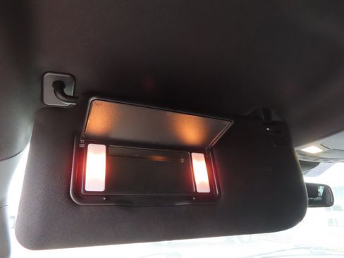 Used 2022 Ford F250 Lariat w/ Black Appearance Package image 43