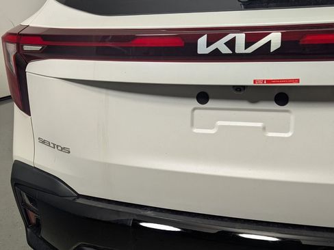 New 2026 Kia Seltos S image 8