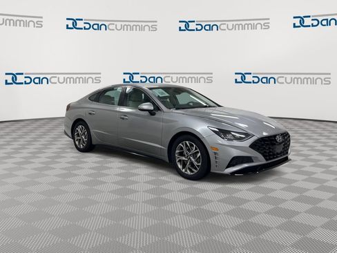 Used 2021 Hyundai Sonata SEL image 2