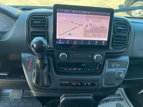 Used 2025 RAM ProMaster 2500 w/ Premium Convenience Group image 11