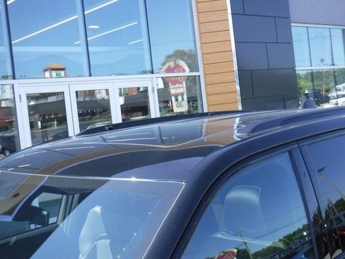 New 2025 Jeep Grand Cherokee Altitude image 3