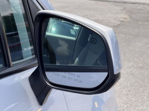 Used 2021 Toyota Sienna LE FWD image 34