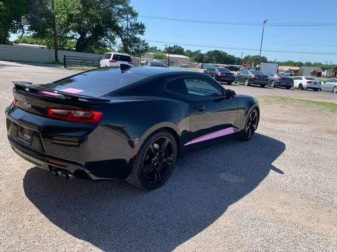 Used 2017 Chevrolet Camaro SS RWD image 5