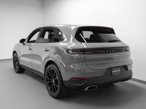 New 2026 Porsche Cayenne image 3