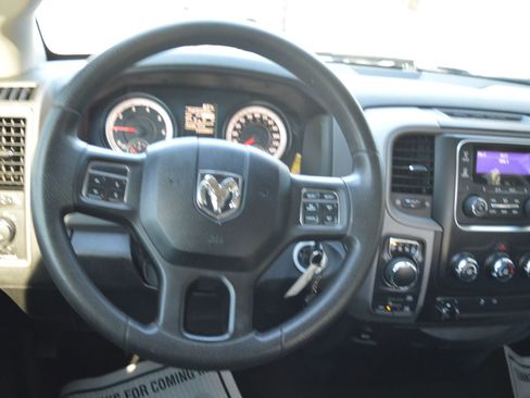 Used 2014 RAM 1500 Express image 32