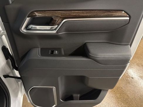 New 2026 GMC Sierra 1500 SLE image 23