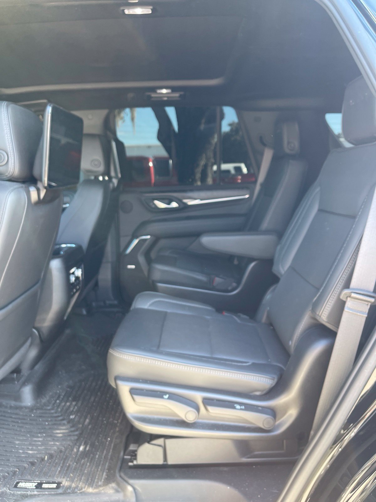 Used 2024 GMC Yukon Denali AWD/4WD image 21