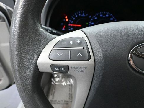 Used 2011 Toyota Camry LE image 24