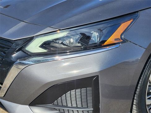 Used 2023 Nissan Altima 2.5 SL image 6