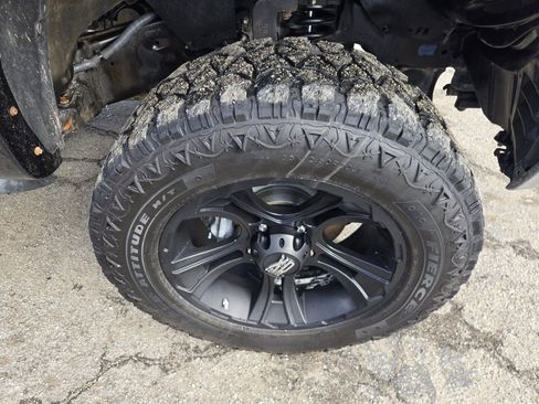 Used 2013 Toyota Tundra 4x4 CrewMax w/ TRD Off-Road Pkg image 30