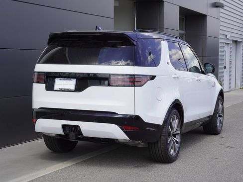 New 2026 Land Rover Discovery Dynamic SE AWD/4WD image 2