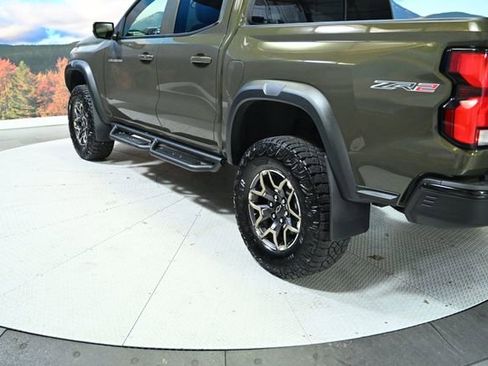 Used 2024 Chevrolet Colorado ZR2 w/ Technology Package image 7