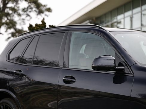 New 2026 BMW X5 xDrive40i w/ Executive Package image 5