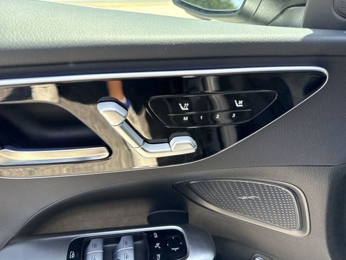New 2025 Mercedes-Benz C 300 Sedan image 11