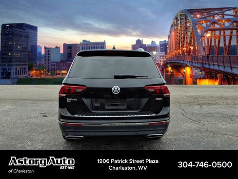 Used 2019 Volkswagen Tiguan SEL Premium image 4
