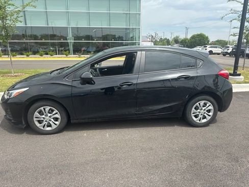 Used 2019 Chevrolet Cruze LS FWD image 2