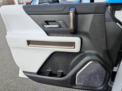 Used 2024 GMC Hummer EV 3X AWD/4WD image 34